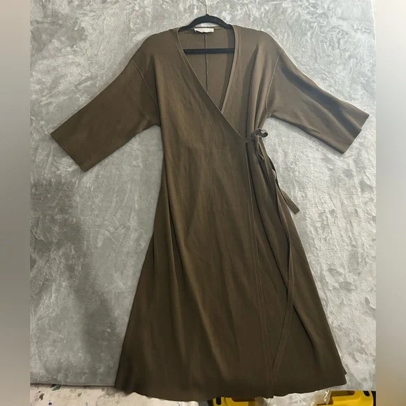 Everlane the ribbed wrap midi 3/4 sleeve dress - Picture 4 of 12